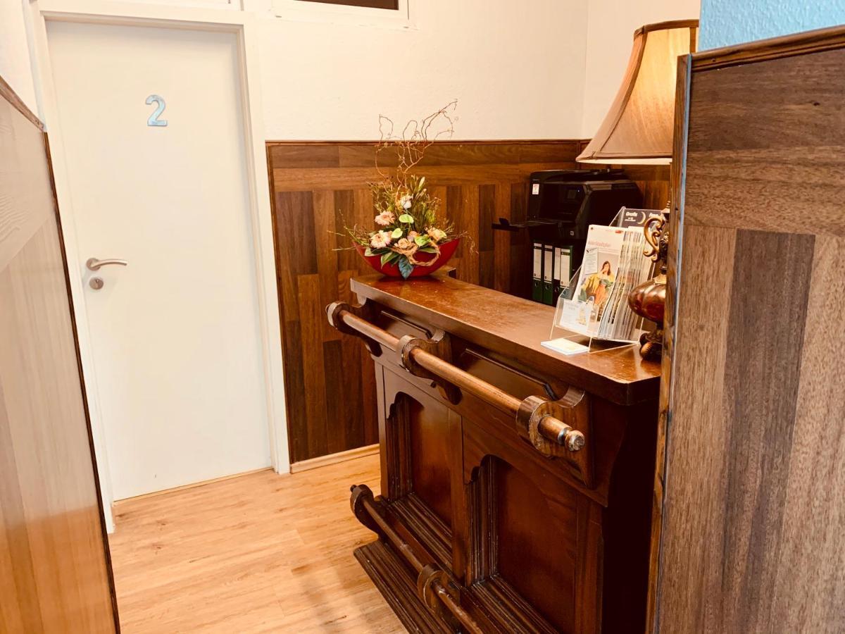 Hotel Gasthaus Zur Eule Кёльн Экстерьер фото