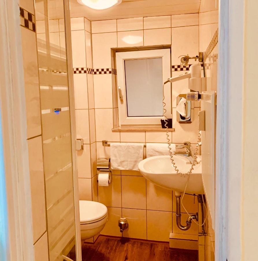 Hotel Gasthaus Zur Eule Кёльн Экстерьер фото